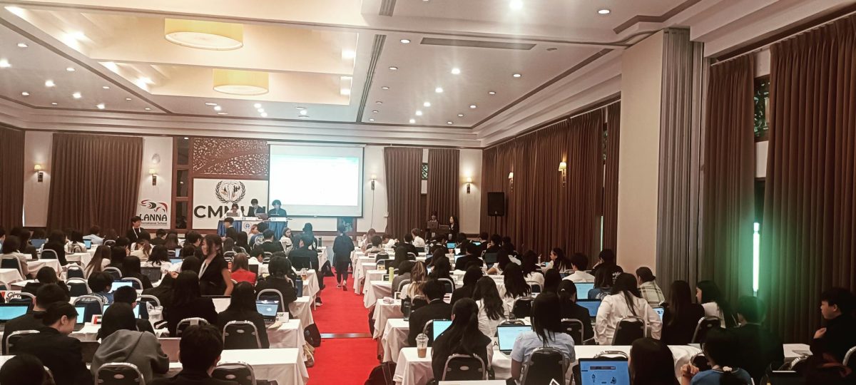 Yep that's Seah G10 speaking in front of a huge group of delegates