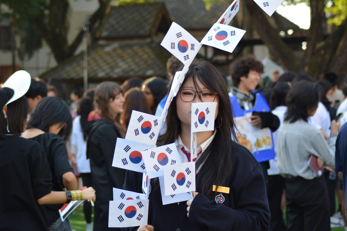 Esther Kim G11 shows Korean pride at the annual NIS International Day 2026