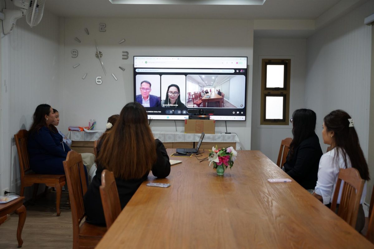NIS staff members meeting with ONESQA staff members through online metting